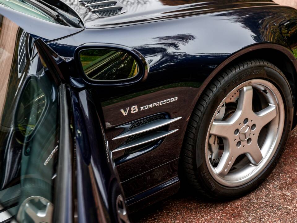 Image 27/41 of Mercedes-Benz SL 55 AMG (2003)