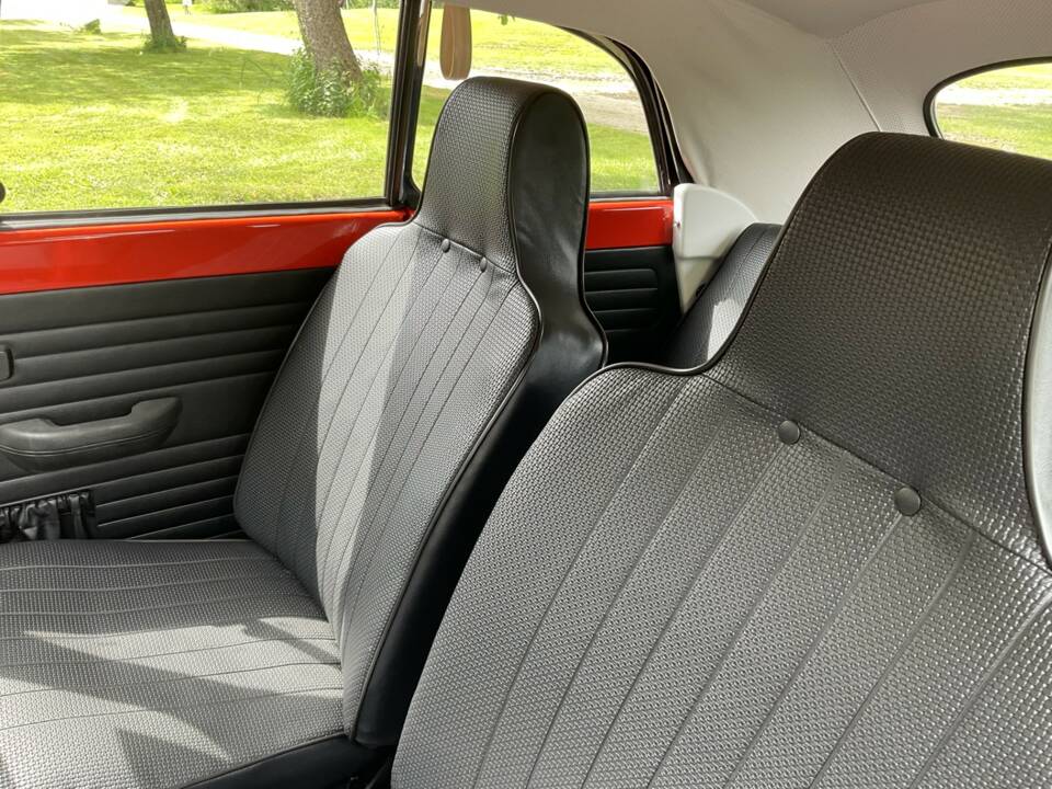 Image 4/9 de Volkswagen Beetle 1302 (1972)