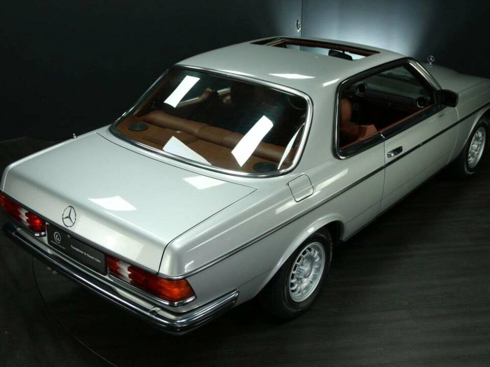 Image 46/50 of Mercedes-Benz 280 CE (1980)