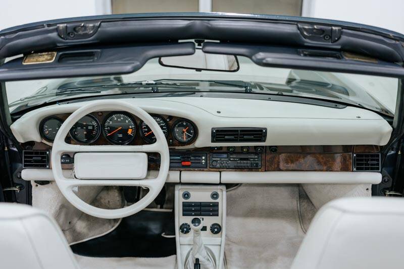 Bild 54/76 von Porsche 911 Carrera 3.2 "25 Jahre 911" (1989)