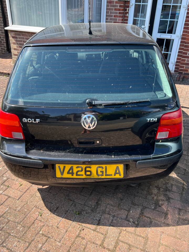 Image 2/4 of Volkswagen Golf IV 1.9 TDI (1999)