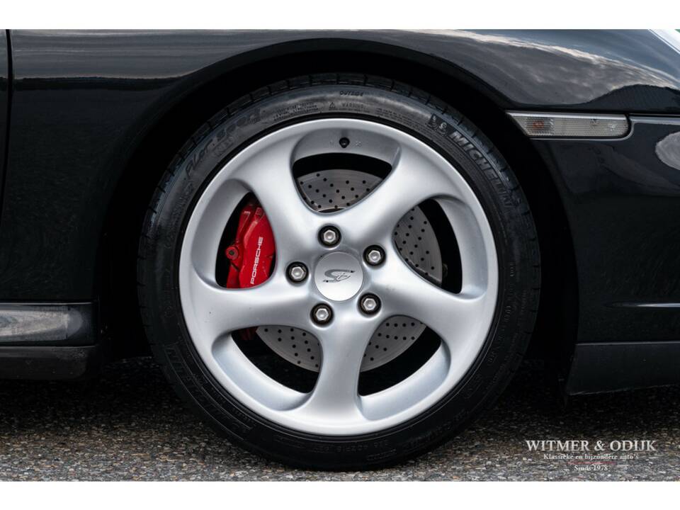 Afbeelding 27/29 van Porsche 911 Carrera 4S (2002)
