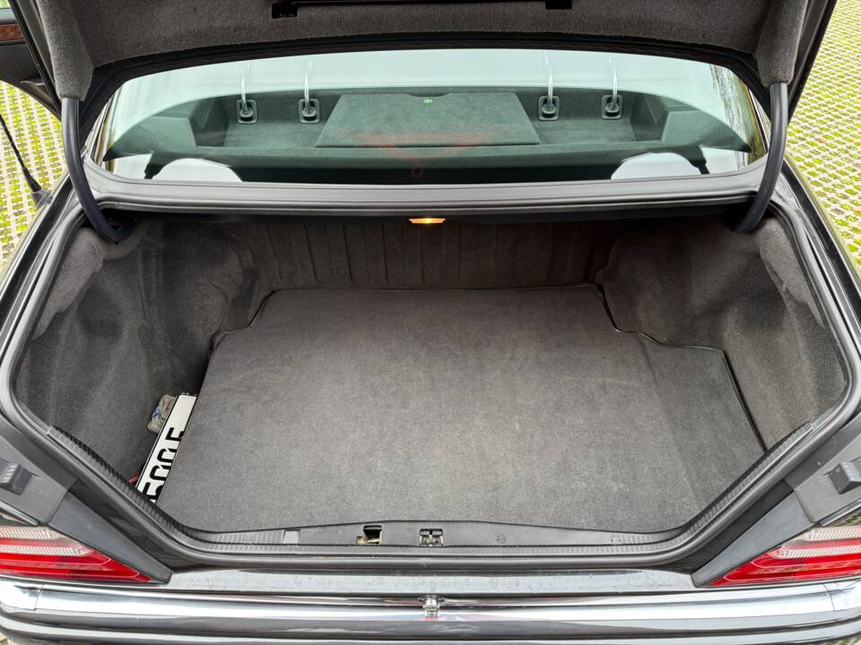Bild 19/27 von Mercedes-Benz 500 E (1992)