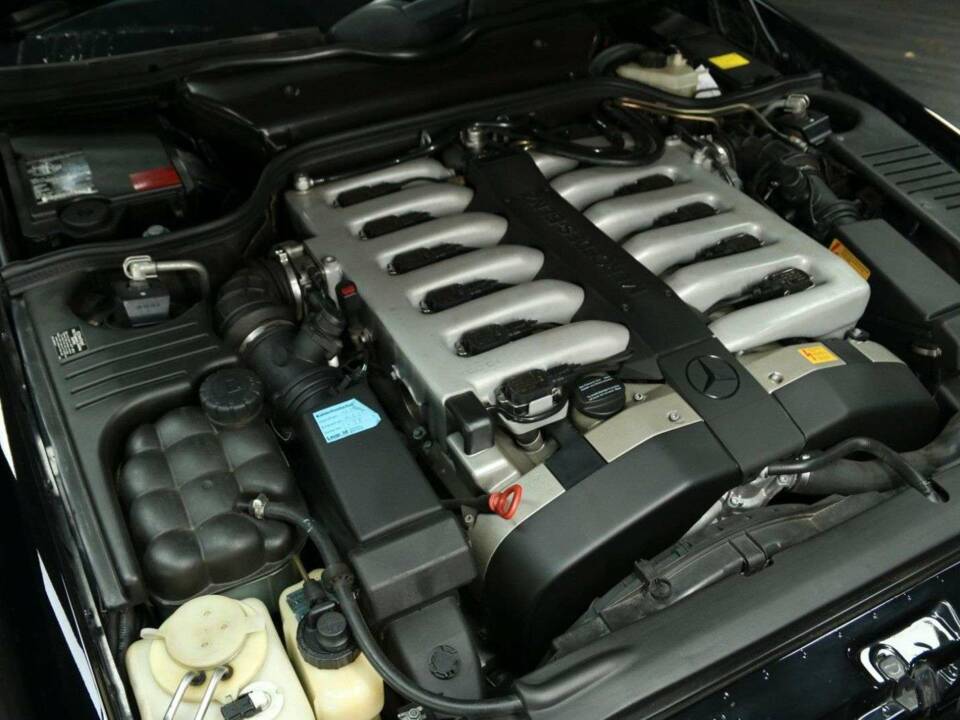 Immagine 27/30 di Mercedes-Benz SL 600 (2001)