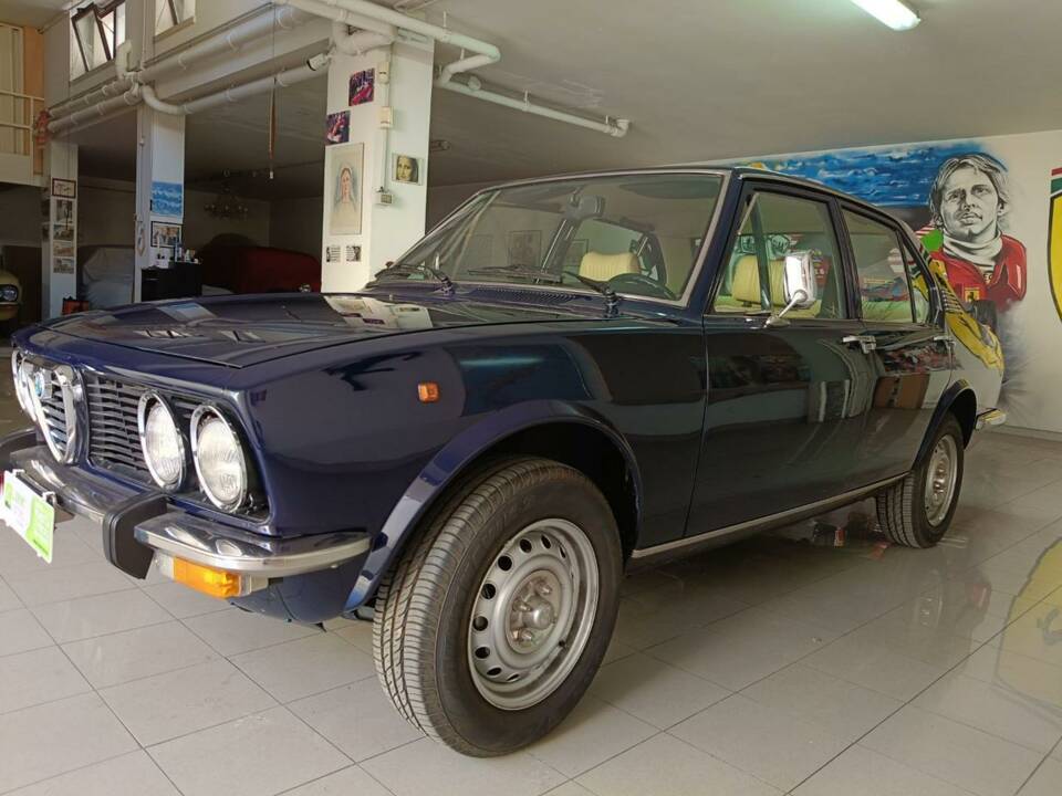 Image 6/50 de Alfa Romeo Alfetta 1.6 (1979)
