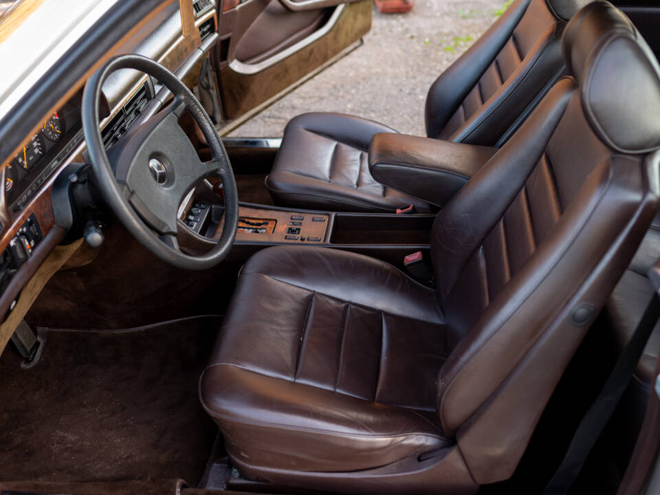 Image 67/95 of Mercedes-Benz 560 SEC (1985)