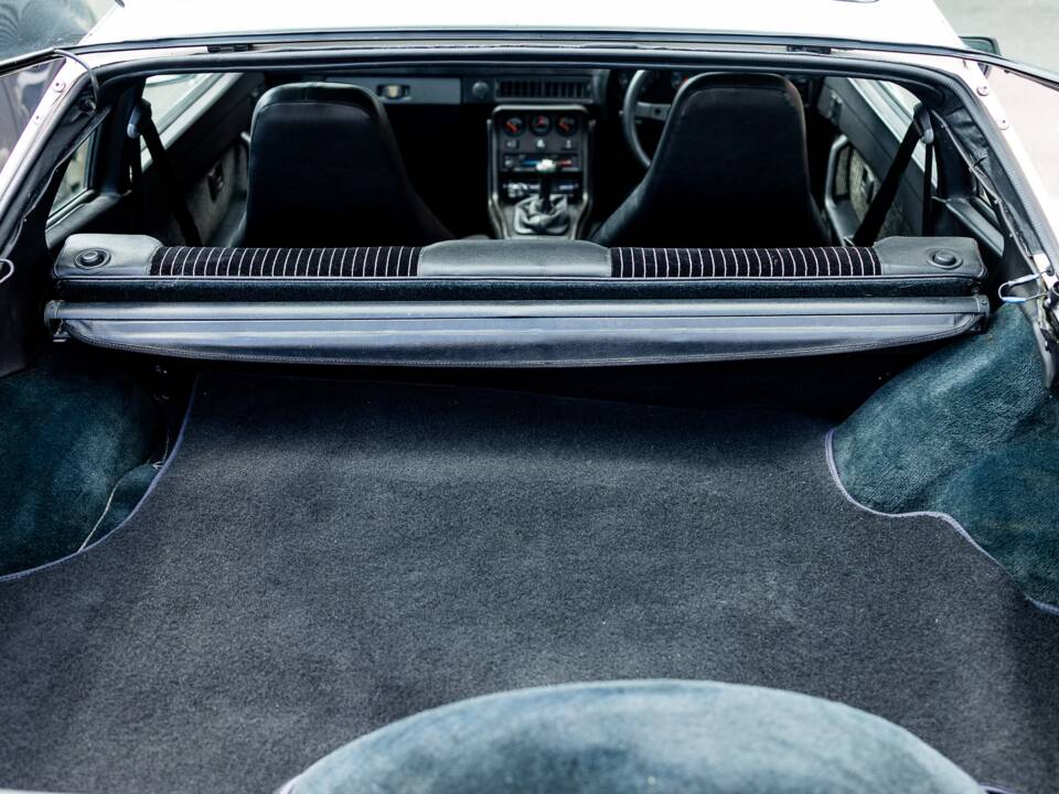 Image 34/50 de Porsche 924 S (1986)