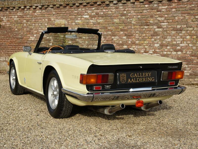 Image 28/50 of Triumph TR 6 (1971)