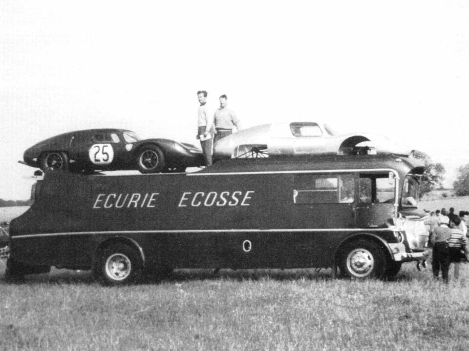 Image 4/15 of Tojeiro EE Endurance Race Coupe (1962)