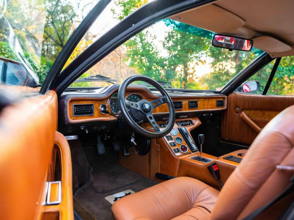 Image 27/61 of De Tomaso Pantera GT5 (1984)