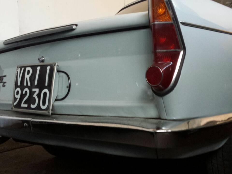 Immagine 2/14 di BMW 700 (1967)