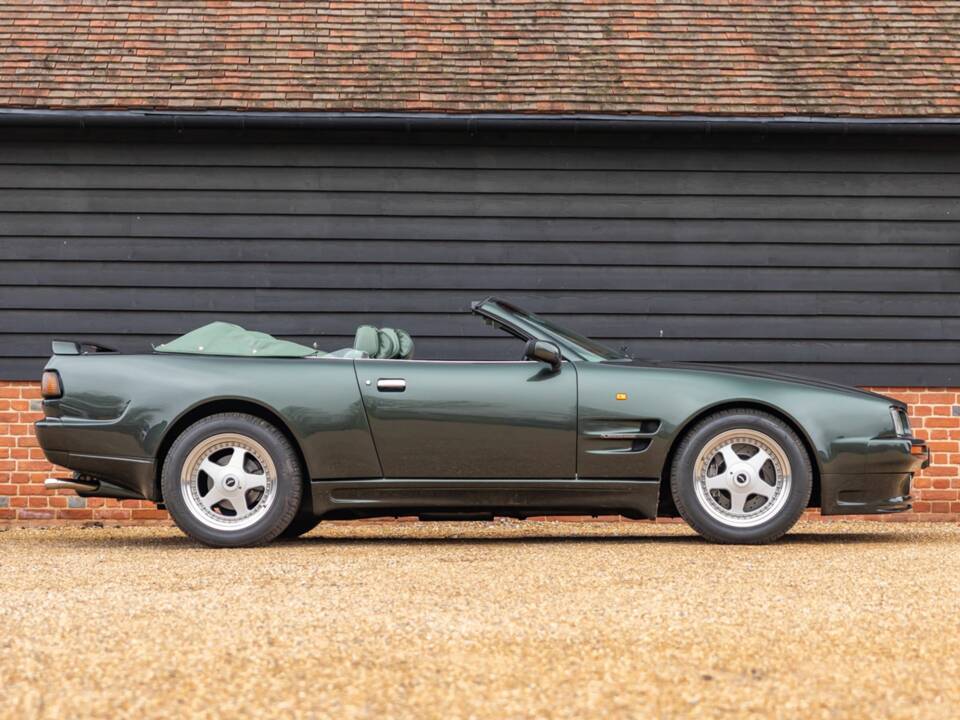 Image 3/50 de Aston Martin Virage Volante (1992)