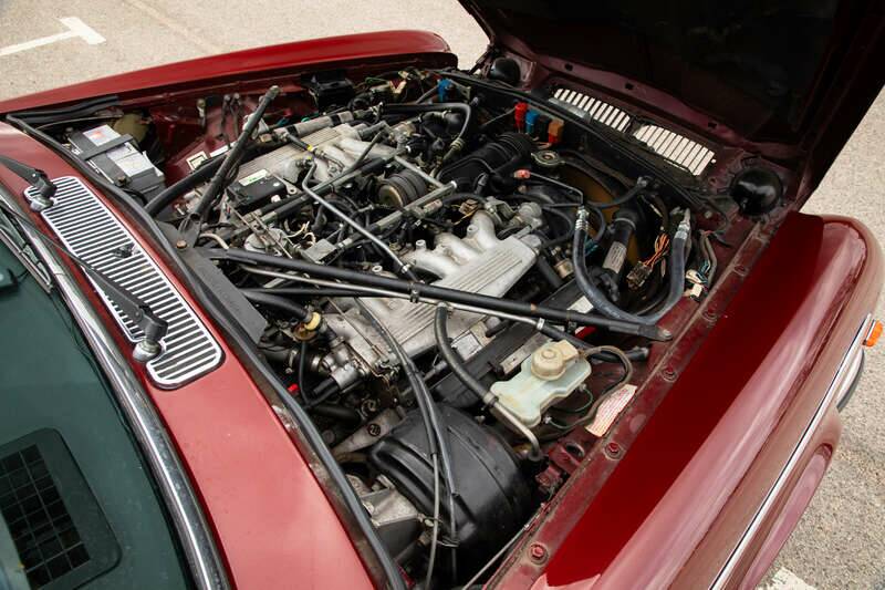 Image 3/50 of Daimler Double Six (1983)