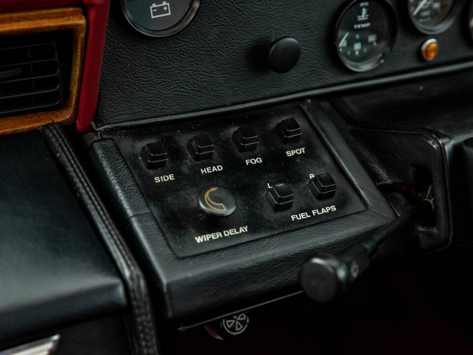 Image 31/43 of Aston Martin Lagonda (1979)