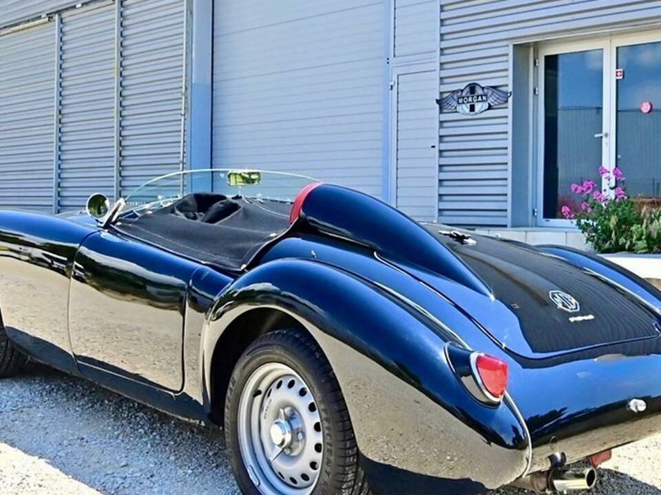 Image 5/8 of MG MGA Twin Cam (1959)
