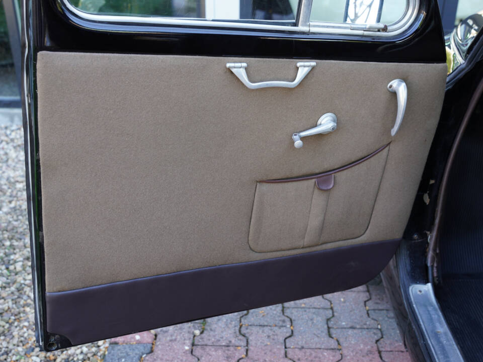 Image 19/50 of Lancia Appia C10 (1954)