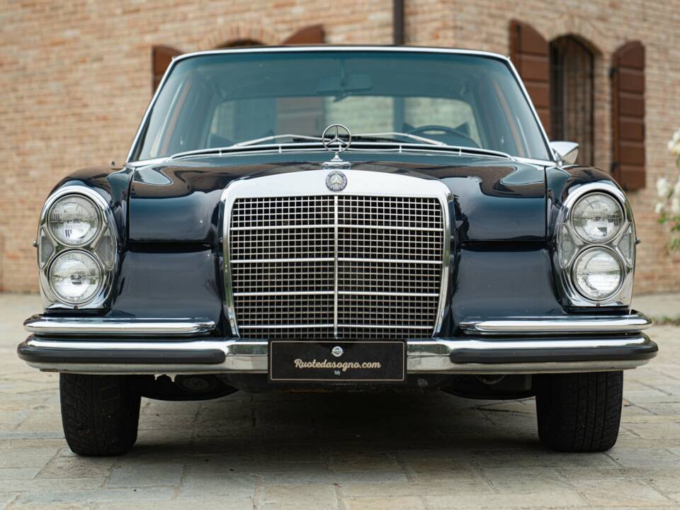 Image 3/50 of Mercedes-Benz 300 SEL 3.5 (1973)