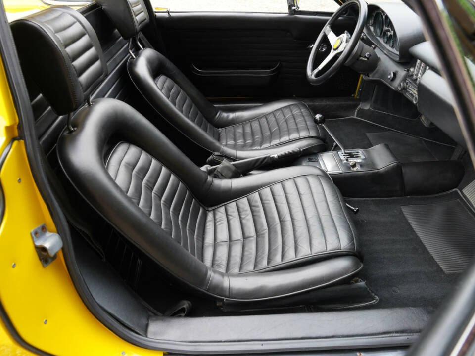 Bild 27/50 von Ferrari Dino 246 GTS (1973)
