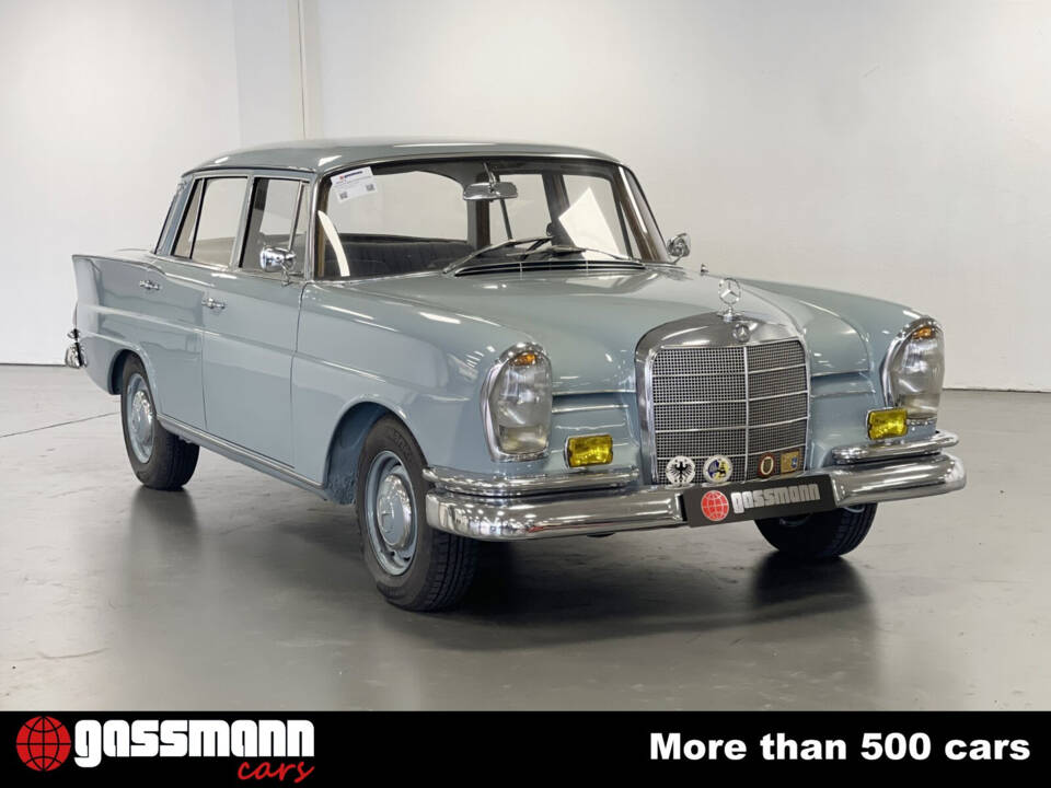 Bild 5/15 von Mercedes-Benz 220 SE b (1963)