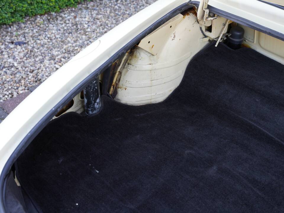 Image 44/50 de Alfa Romeo 1600 Spider Duetto (1967)