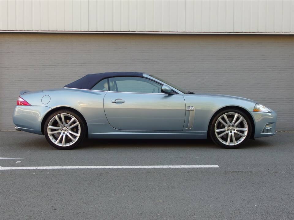 Bild 4/100 von Jaguar XKR (2008)
