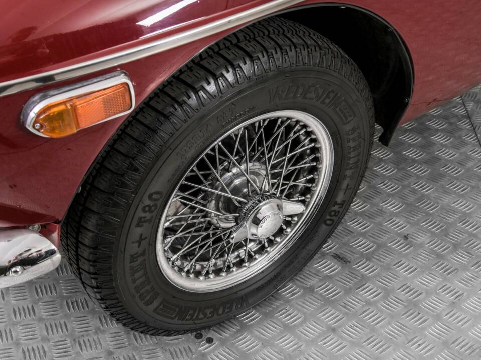 Bild 25/50 von MG MGB (1974)