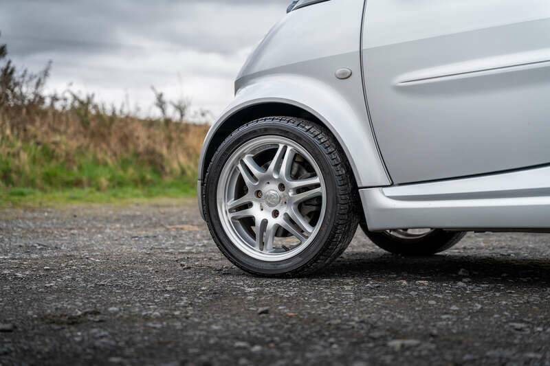 Image 40/50 of Smart Fortwo Brabus (2005)