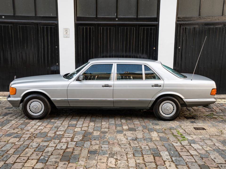 Bild 28/50 von Mercedes-Benz 500 SEL (1984)