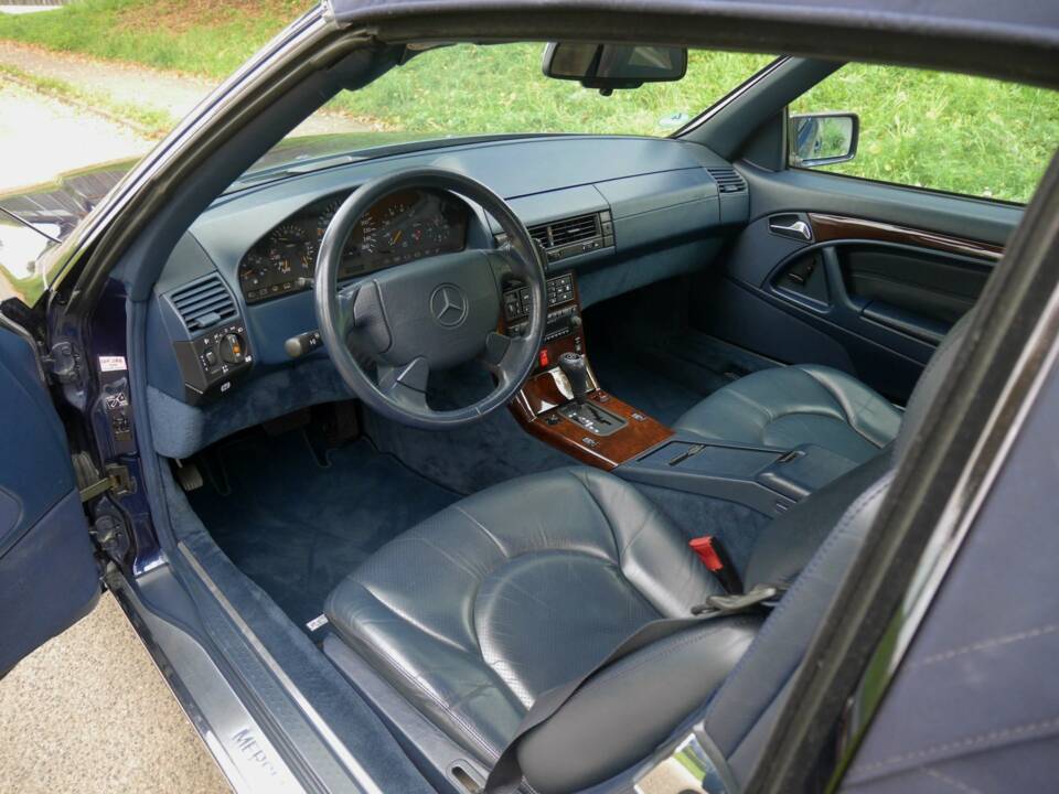 Bild 32/35 von Mercedes-Benz SL 320 (1996)