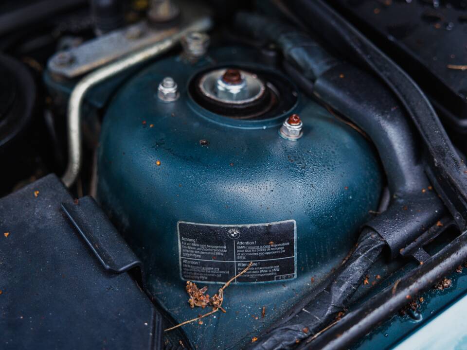 Bild 35/50 von BMW 850CSi (1994)