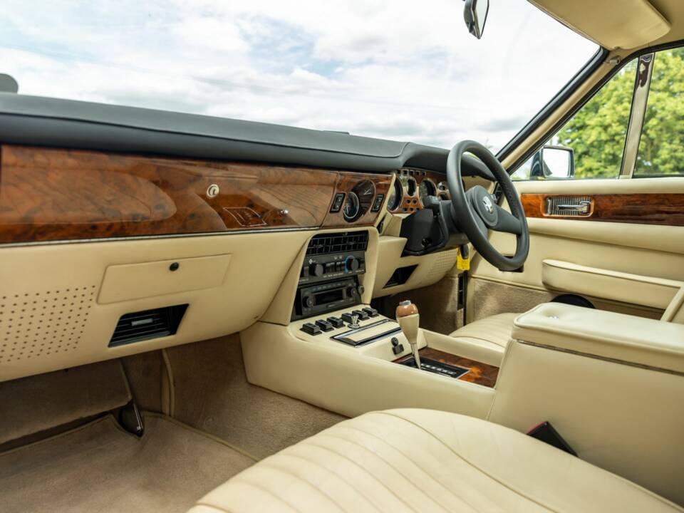 Bild 28/50 von Aston Martin V8 EFi (1987)