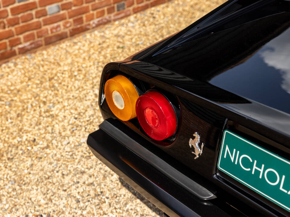 Image 29/80 of Ferrari 308 GTSi Quattrovalvole (1985)