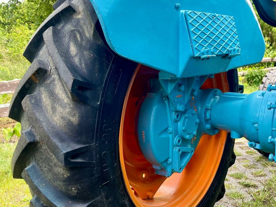 Image 13/52 of Lamborghini 2R (1965)