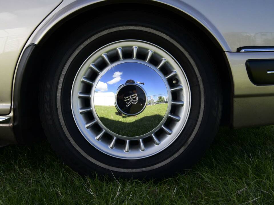 Image 41/50 of Rolls-Royce New Silver Dawn (1997)