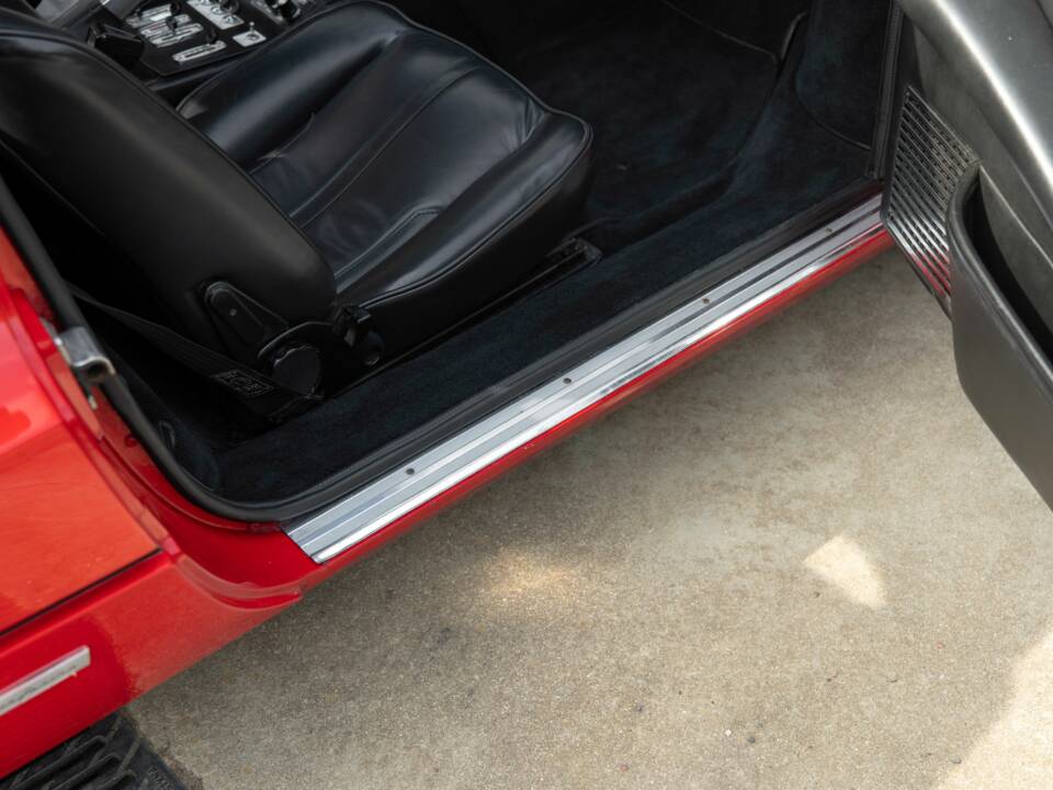 Image 34/42 of Ferrari 308 GTB (1976)