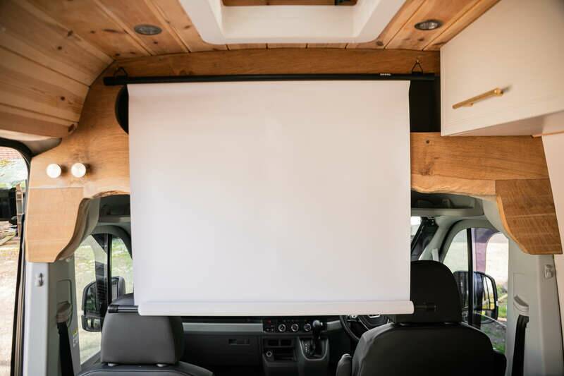 Bild 16/50 von MAN TGE 180 "The Adventurer" (2022)