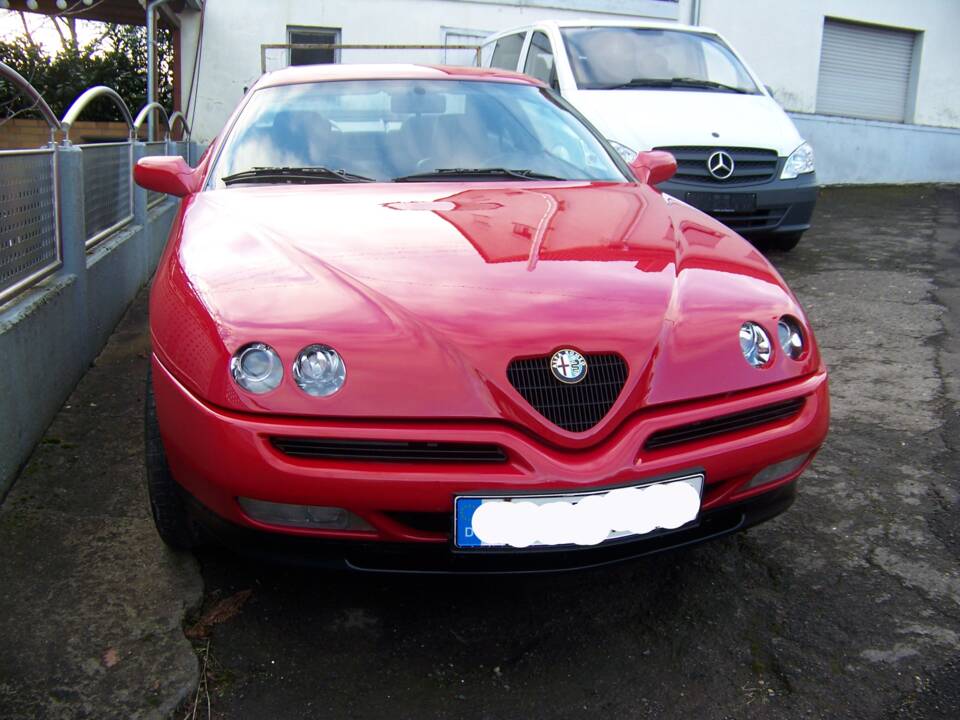 Immagine 3/15 di Alfa Romeo GTV 2.0 Twin Spark (1996)