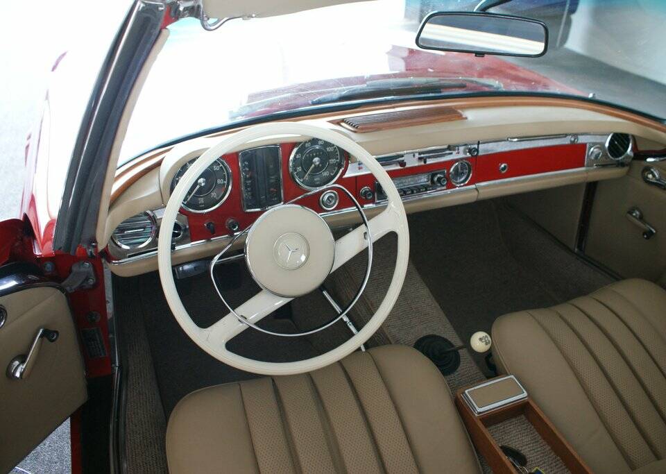 Image 8/8 de Mercedes-Benz 250 SL (1967)