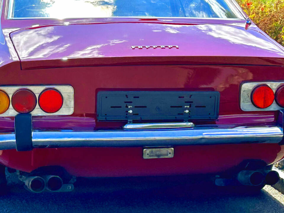 Imagen 4/12 de Ferrari 365 GT 2+2 (1971)