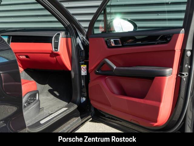 Obraz 18/29 pojazdu Porsche Cayenne E-Hybrid (2022)