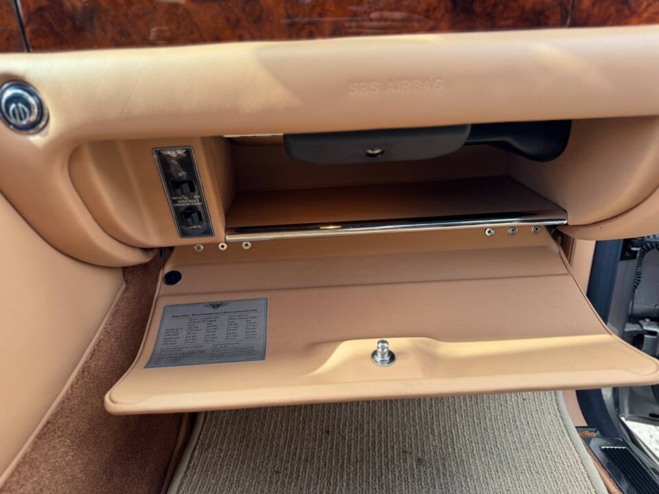 Image 34/44 of Bentley Arnage Green Label (2000)