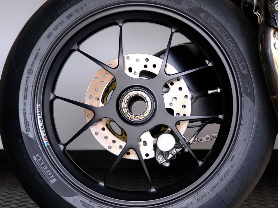 Image 16/98 of Ducati 1098 R (2010)