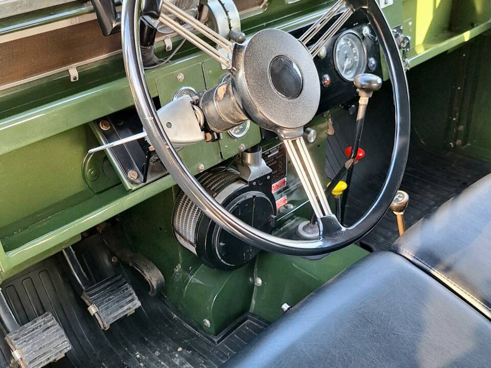 Bild 30/33 von Land Rover 88 (1965)