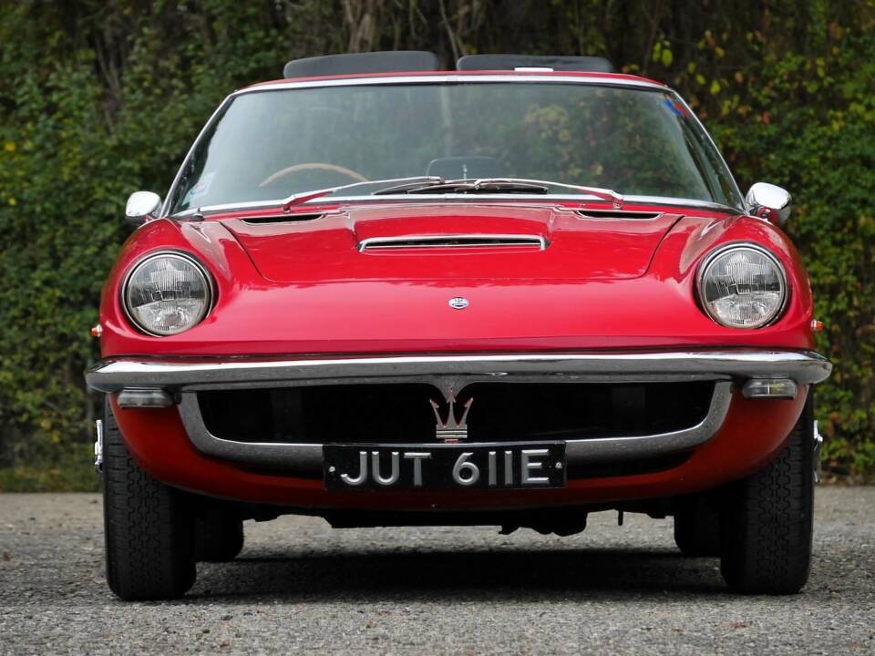 Image 3/23 of Maserati Mistral 3700 Spyder (1967)