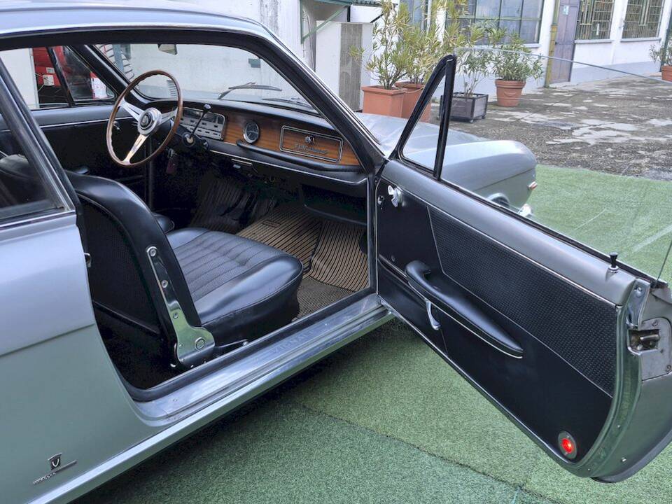 Image 34/54 de FIAT 1300 Vignale (1965)