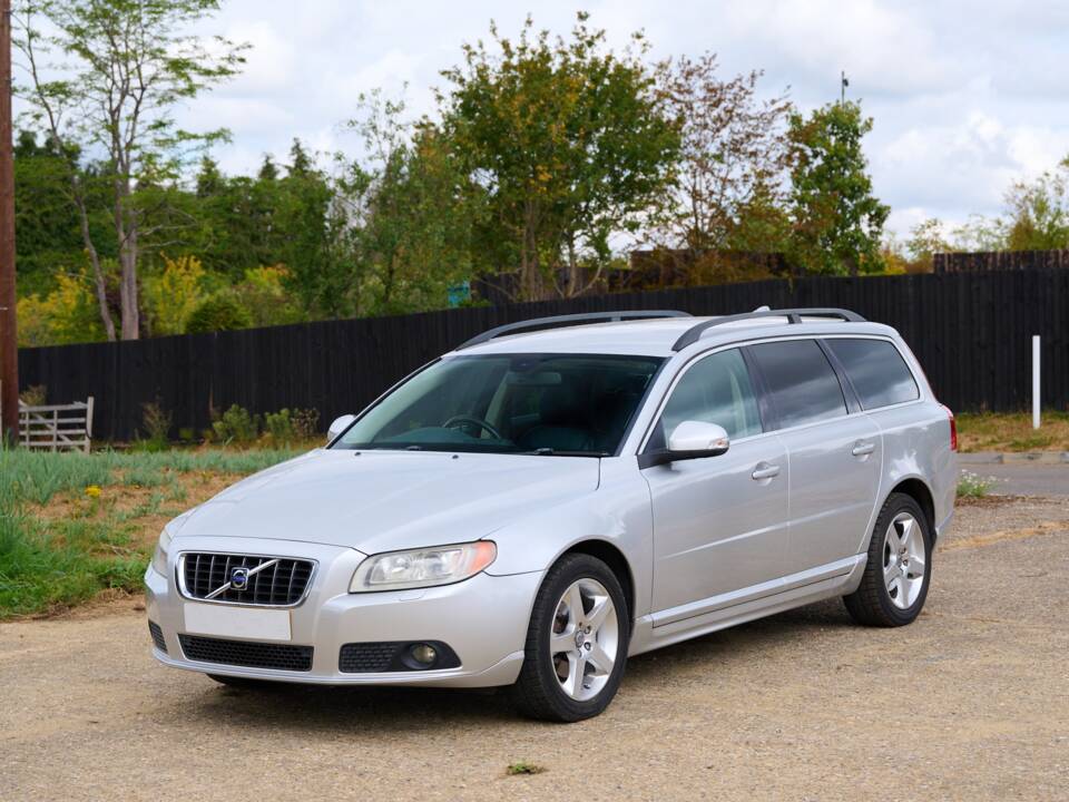 Imagen 47/50 de Volvo V70 AWD (2009)
