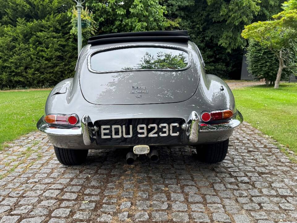 Image 18/30 de Jaguar Type E 4.2 (1965)