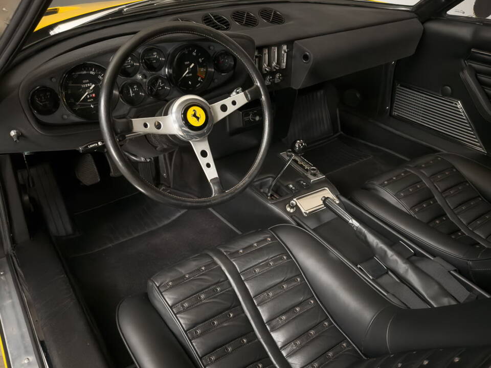 Bild 24/33 von Ferrari 365 GTB&#x2F;4 Daytona (1972)
