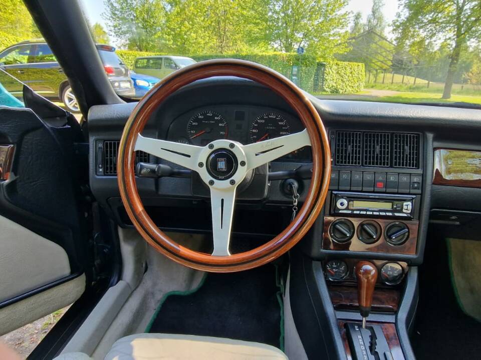 Image 17/21 de Audi Cabriolet 2.3 E (1992)