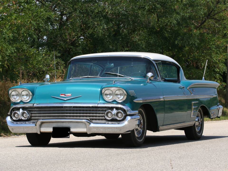 Image 4/13 of Chevrolet Impala Sport Coupe (1958)